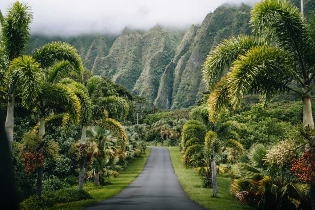 how far is kauai from oahu